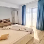 Guest house Casa Cochilia - Gradina Si Terasa - Private 3*