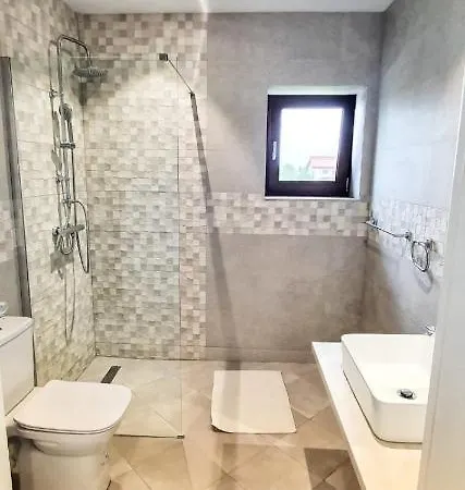 Casa Cochilia - Privata In Localitatea 3*