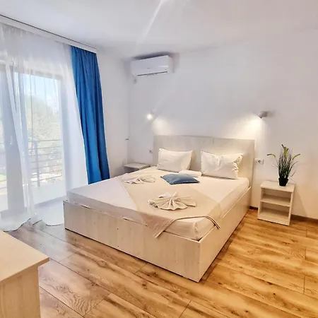 Casa Cochilia - Privata In Localitatea Tuzla