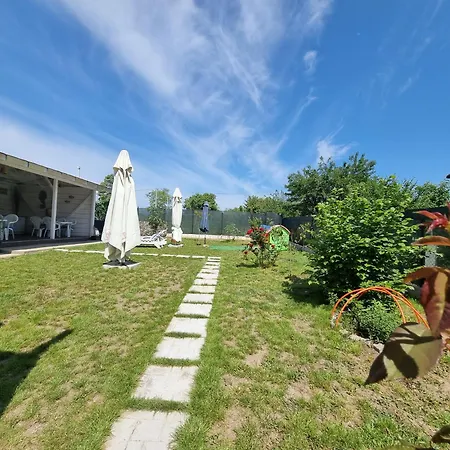 Casa Cochilia - Privata In Localitatea Casa de hóspedes