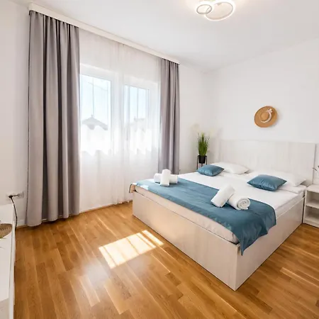Casa Cochilia - Gradina Si Terasa - Private ゲストハウス